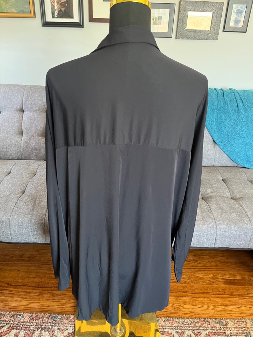 ADAY Women's Classic Black Button-Up Shirt Size Large - Picture 2 of 3